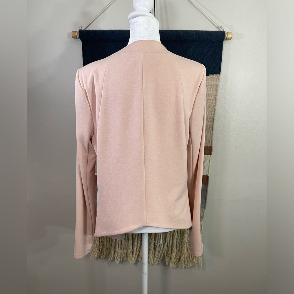 Like New Bcbgeneration Tuxedo Blazer In Pink Sz M - image 5